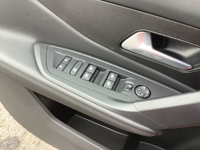 Peugeot 308 SW BlueHDi 130ch S&S EAT8 Allure