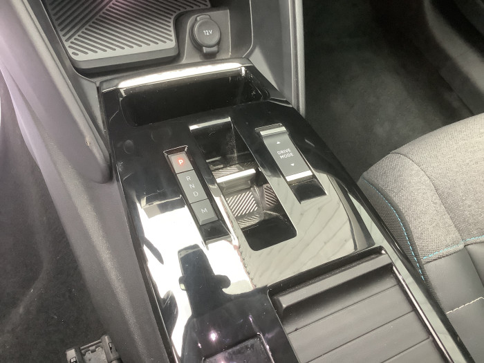 Citroën C4 PureTech 130 S&S EAT8 Shine