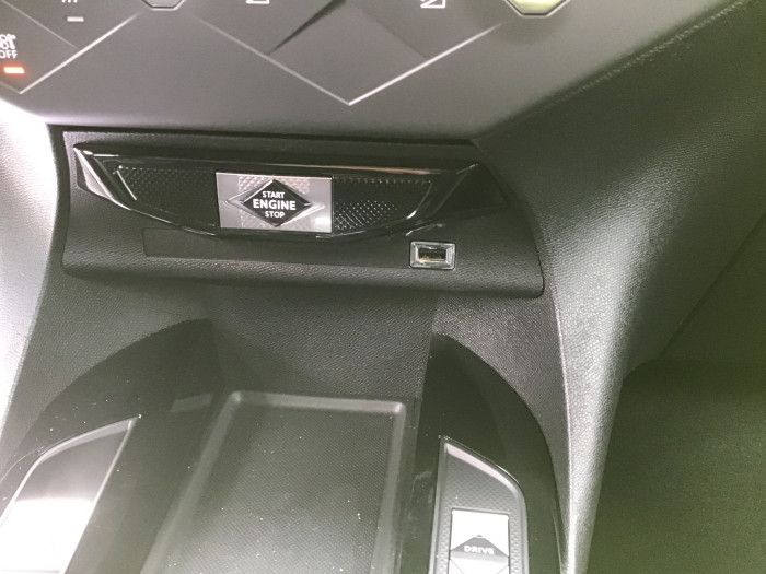 DS DS 3 CROSSBACK DS3 Crossback PureTech 155 EAT8 Performance Line
