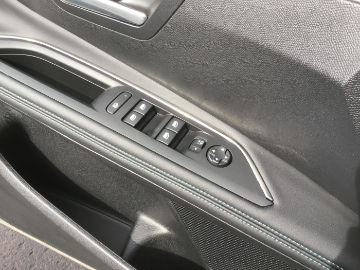 Peugeot 3008 Puretech 130ch S&S BVM6 Allure Pack