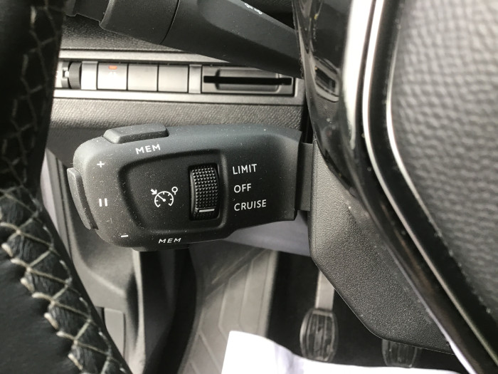 Peugeot 3008 Puretech 130ch S&S BVM6 Allure Pack