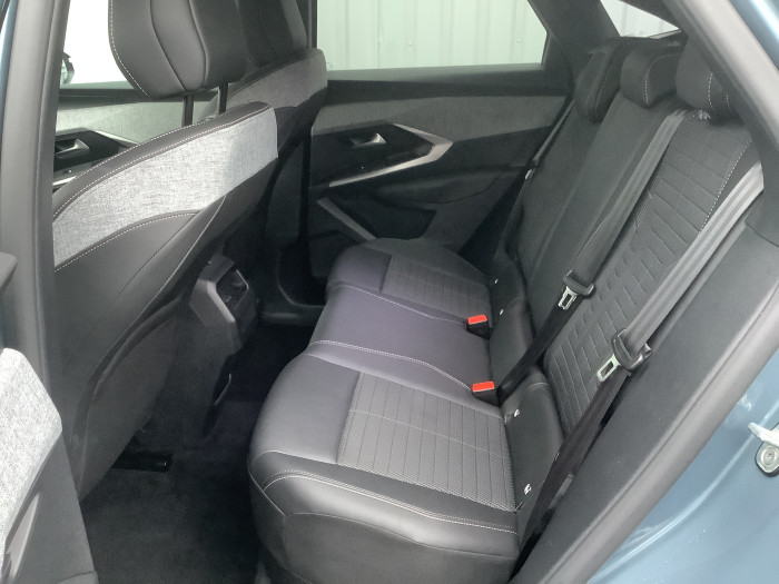 Peugeot 3008 Nouveau Hybrid 136 e-DCS6 Allure