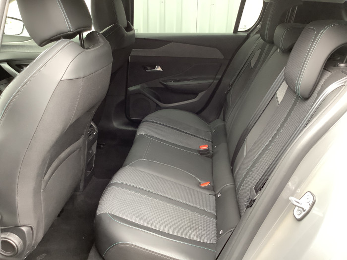 Peugeot 308 Hybrid 136 e-DCS6 Allure