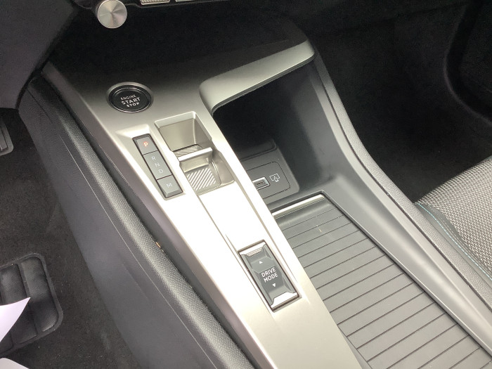 Peugeot 308 Hybrid 136 e-DCS6 Allure