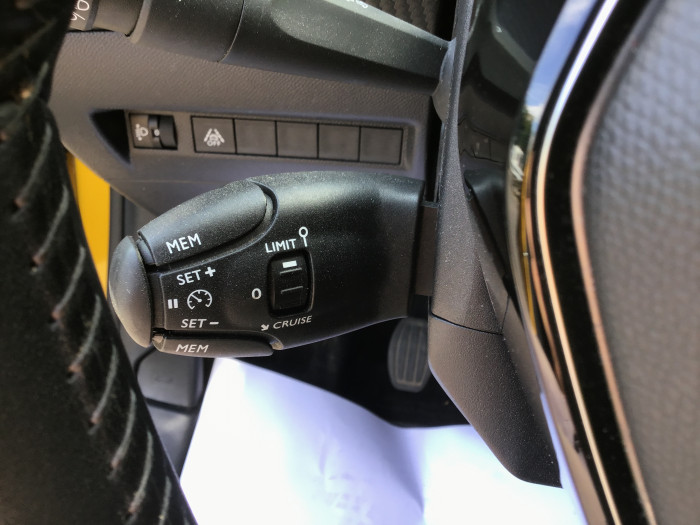 Peugeot 208 PureTech 100 S&S BVM6 Allure