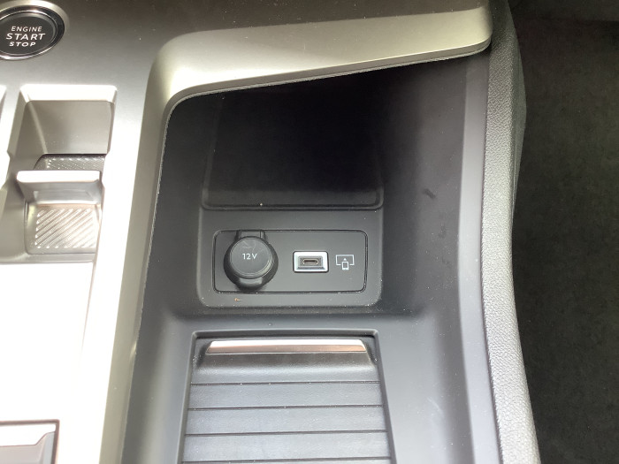 Peugeot 408 Hybrid 136 e-DCS6 Allure