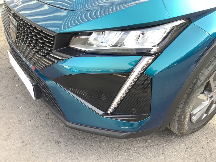Peugeot 408 Hybrid 136 e-DCS6 Allure