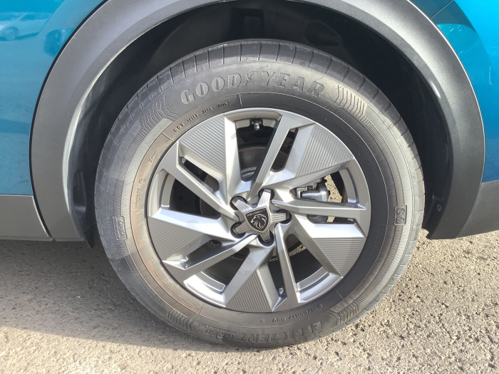 Peugeot 408 Hybrid 136 e-DCS6 Allure