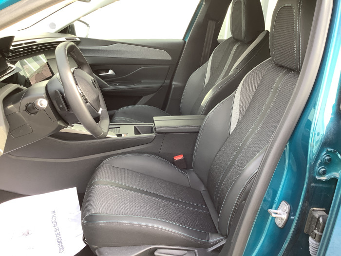 Peugeot 408 Hybrid 136 e-DCS6 Allure