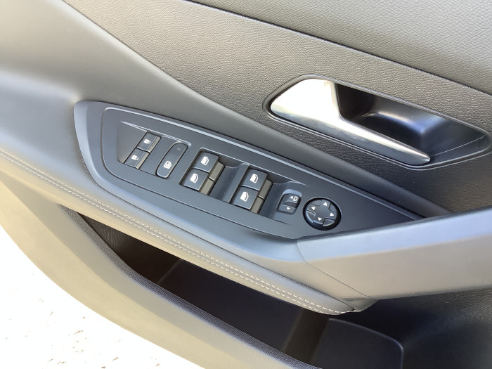Peugeot 308 Hybrid 136 e-DCS6 Allure
