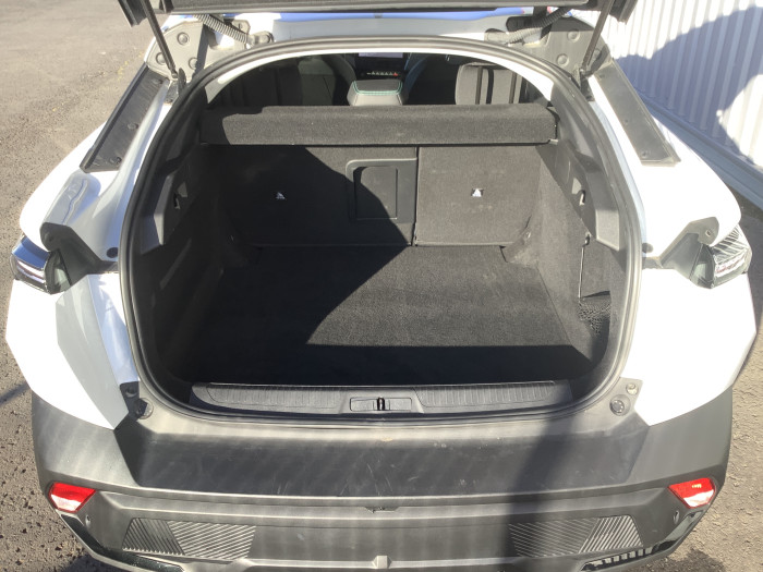 Peugeot 408 Hybrid 136 e-DCS6 Allure