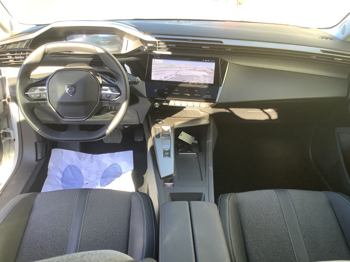 Peugeot 408 Hybrid 136 e-DCS6 Allure