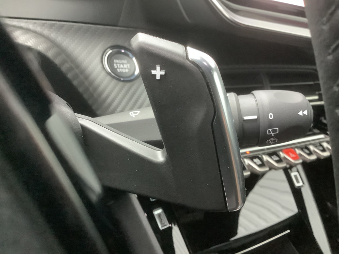 Peugeot 2008 Nouveau Hybrid 145 e-DCS6 Allure