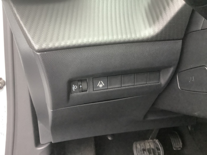 Peugeot 2008 Nouveau Hybrid 145 e-DCS6 Allure