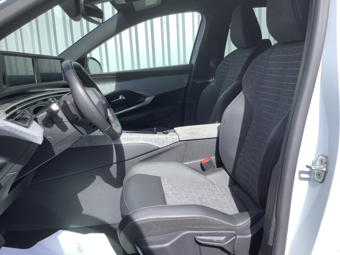 Peugeot 5008 Nouveau Hybrid 136 e-DCS6 Allure
