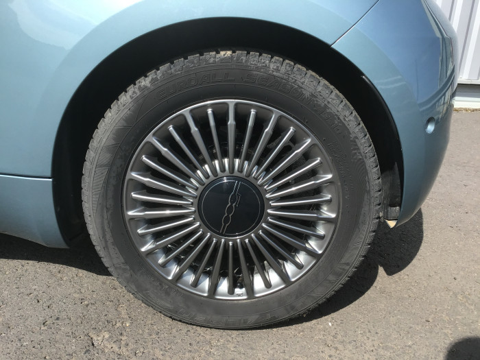 Fiat 500e BERLINE MY22 SERIE 1 STEP 1 500 e 118 ch Icone
