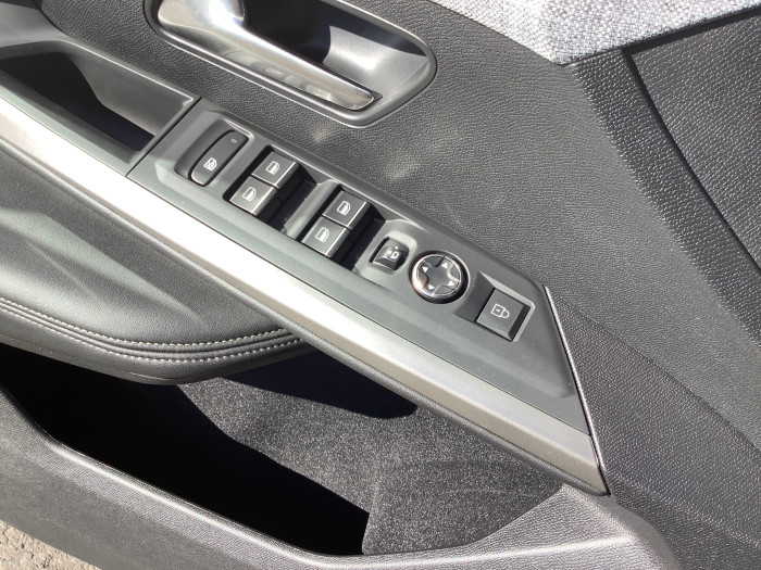 Peugeot 5008 Nouveau Hybrid 145 ch e-DCS6 GT