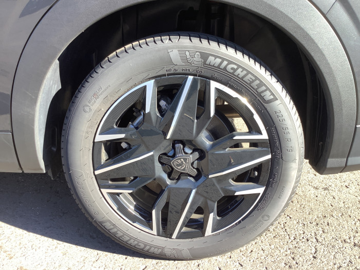 Peugeot 5008 Nouveau Hybrid 145 ch e-DCS6 GT