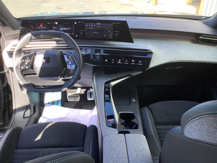 Peugeot 5008 Nouveau Hybrid 145 ch e-DCS6 GT
