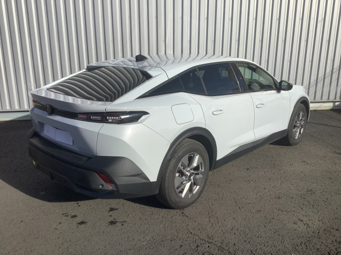 Peugeot 408 Hybrid 136 e-DCS6 Allure