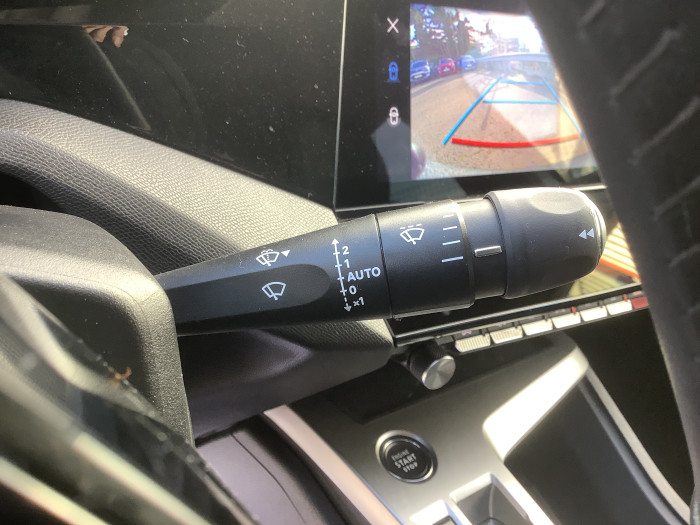 Peugeot 408 Hybrid 136 e-DCS6 Allure