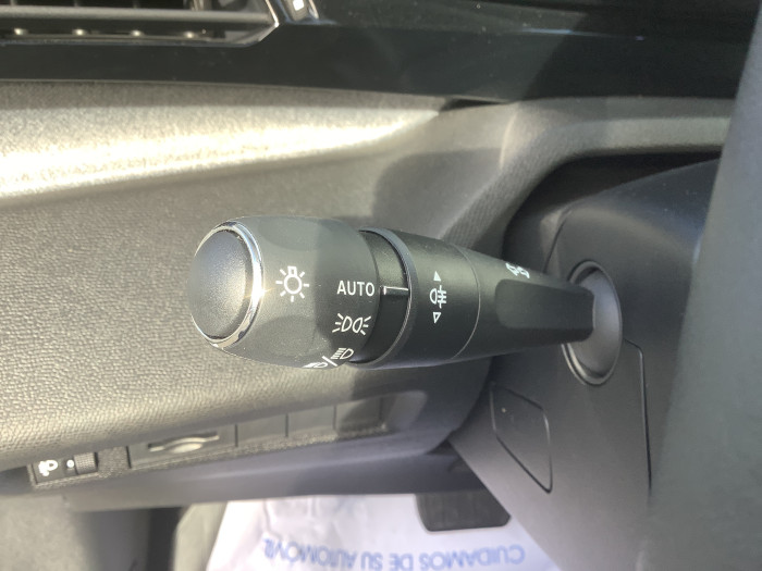 Peugeot 408 Hybrid 136 e-DCS6 Allure