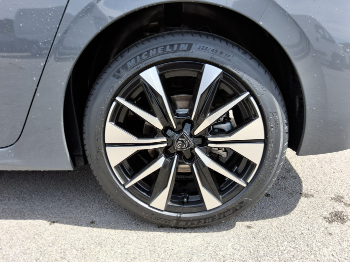 Peugeot 308 DIESEL Nouvelle BlueHDi 130ch S&S EAT8 Allure