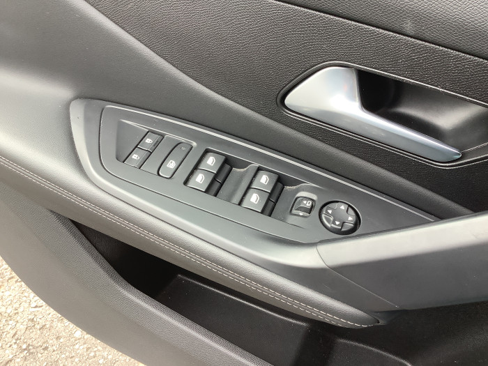 Peugeot 308 Nouvelle BlueHDi 130ch S&S EAT8 Allure