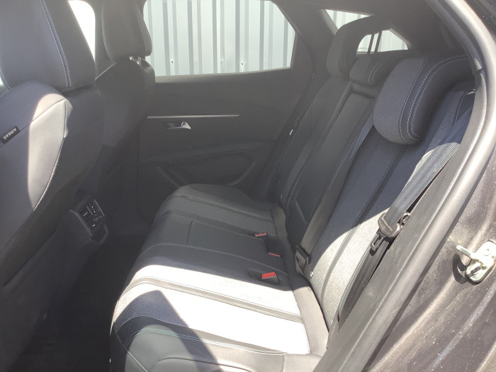 Peugeot 3008 Hybrid 180 e-EAT8 Allure Pack