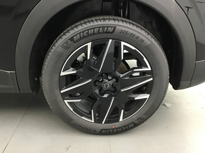 Peugeot 3008 Nouveau Hybrid 145 e-DCS6 GT