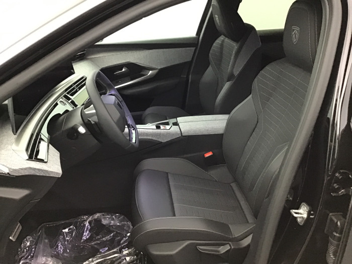 Peugeot 3008 Nouveau Hybrid 145 e-DCS6 GT