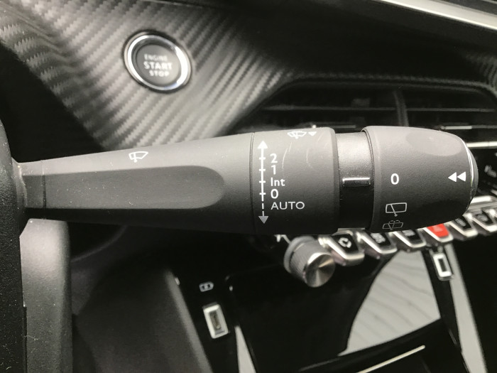 Peugeot 208 PureTech 100 S&S BVM6 Allure Pack