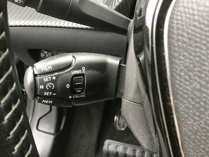Peugeot 208 PureTech 100 S&S BVM6 Allure Pack