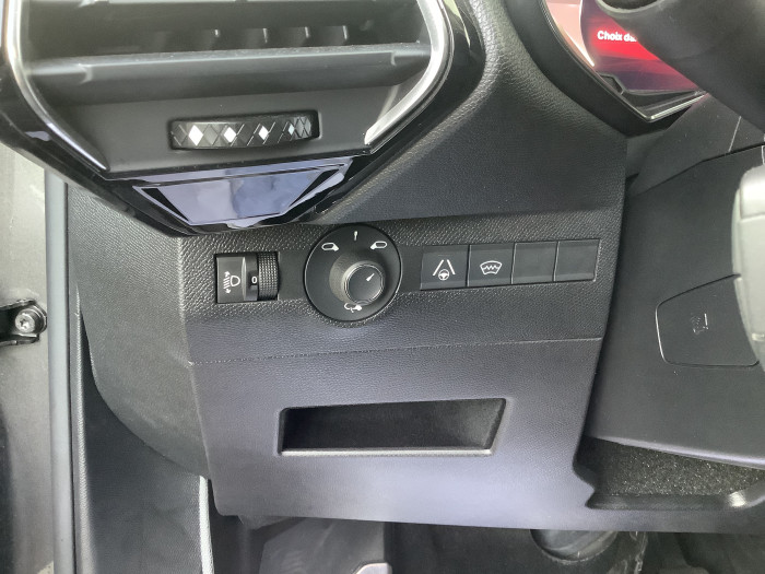 DS DS 7 Nouveau BlueHDi 130 EAT8 Performance Line