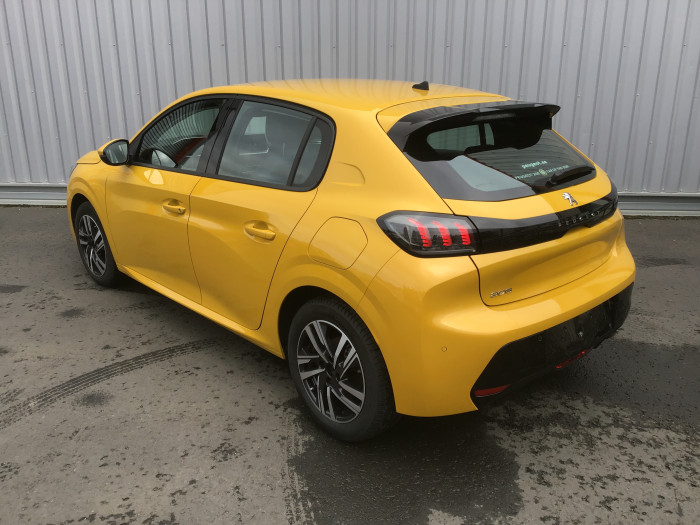 Peugeot 208 PureTech 100 S&S EAT8 Allure Pack