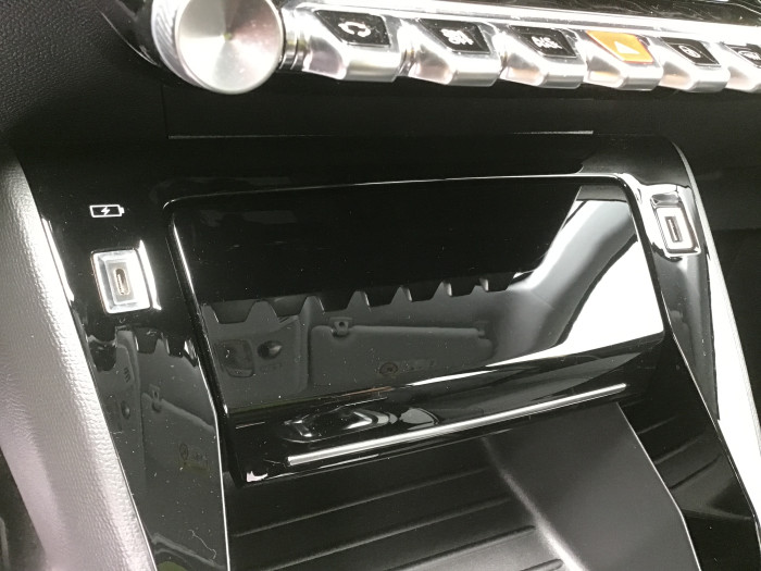 Peugeot 208 PureTech 100 S&S EAT8 Allure Pack