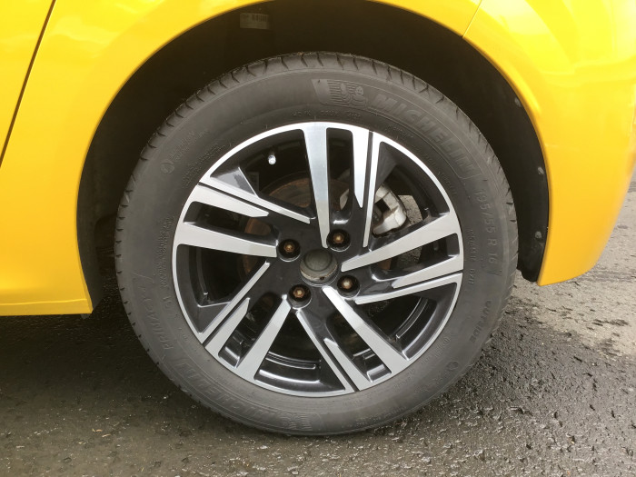 Peugeot 208 PureTech 100 S&S EAT8 Allure Pack