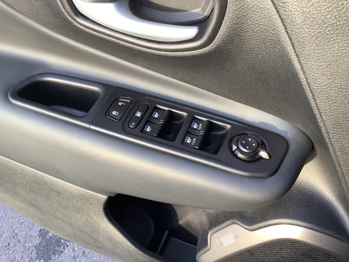 Jeep RENEGADE Nouveau 1.5 Turbo T4 130 ch BVR7 e-Hybrid Limited