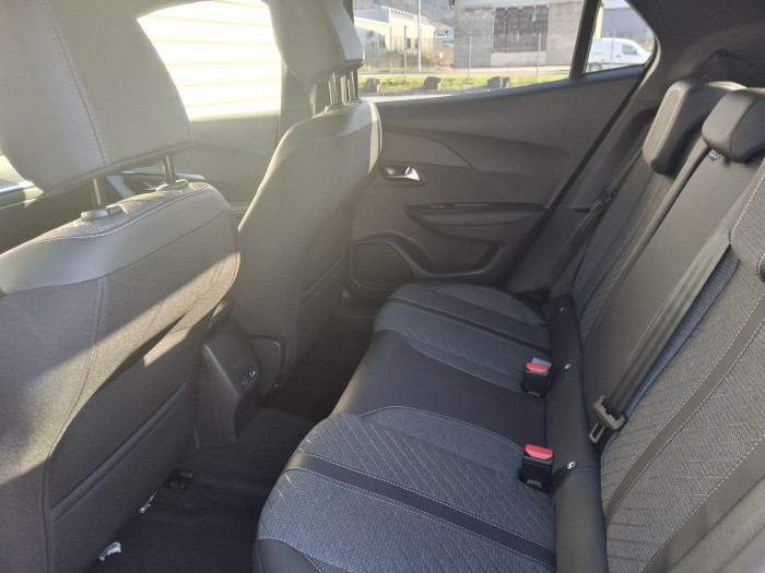 Peugeot 2008 Nouveau Hybrid 145 e-DCS6 Allure