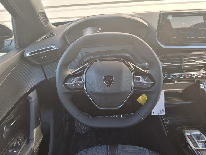 Peugeot 2008 Nouveau Hybrid 145 e-DCS6 Allure