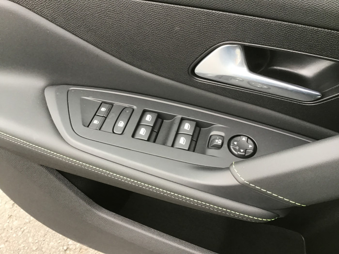 Peugeot 408 Nouvelle PureTech 130 ch S&S EAT8 GT