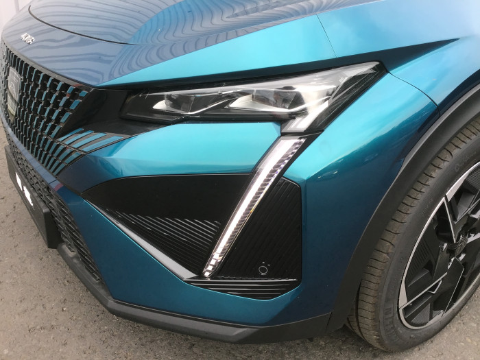 Peugeot 408 Nouvelle PureTech 130 ch S&S EAT8 GT