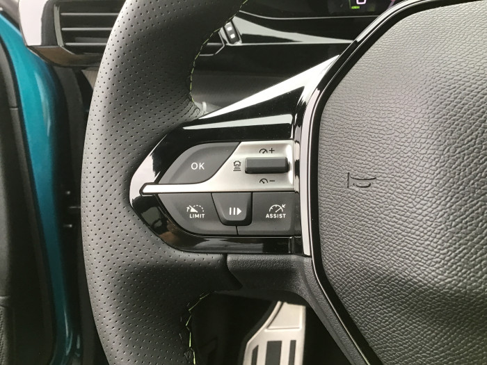 Peugeot 408 Nouvelle PureTech 130 ch S&S EAT8 GT