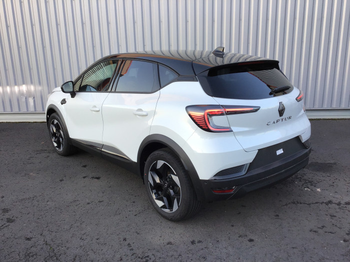 Renault CAPTUR Nouveau mild hybrid 160 EDC Techno
