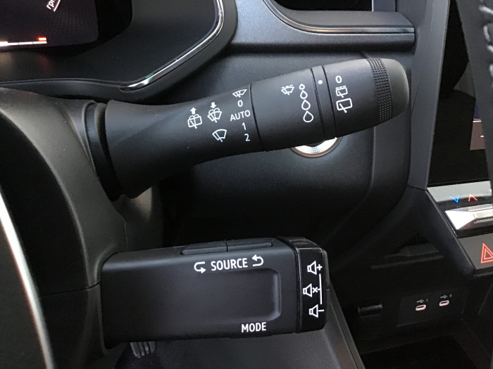 Renault CAPTUR Nouveau mild hybrid 160 EDC Techno