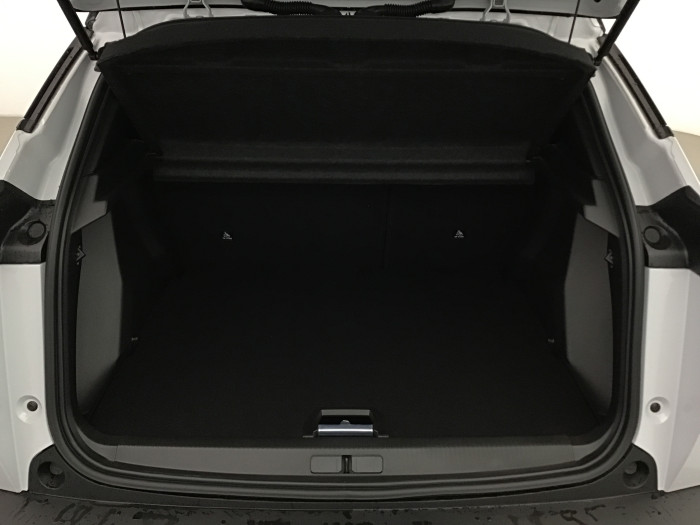 Peugeot 2008 Nouveau Hybrid 145 e-DCS6 GT