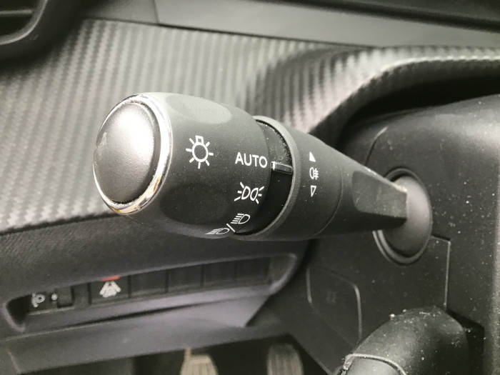 Peugeot 208 PureTech 100 S&S BVM6 Allure Pack