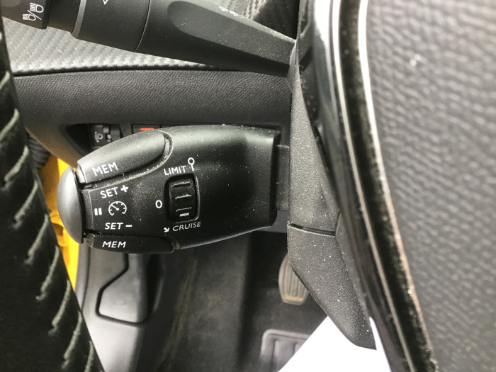 Peugeot 208 PureTech 100 S&S BVM6 Allure Pack