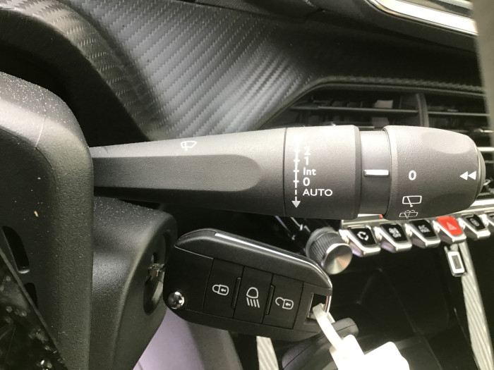 Peugeot 2008 Nouveau PureTech 100 S&S BVM6 Active