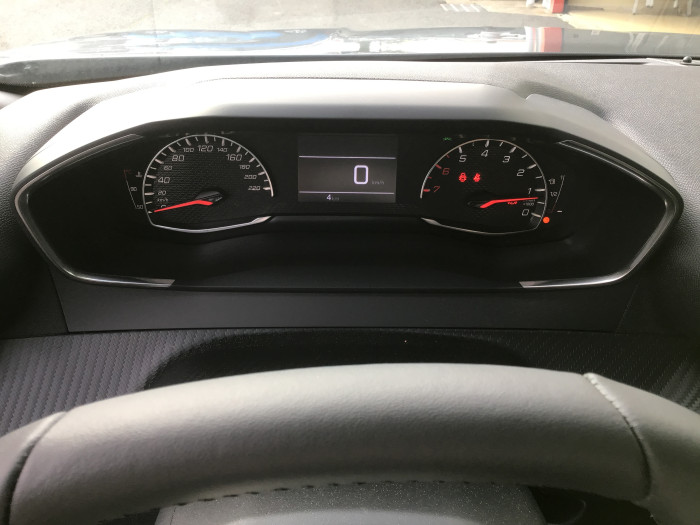 Peugeot 2008 Nouveau PureTech 100 S&S BVM6 Active
